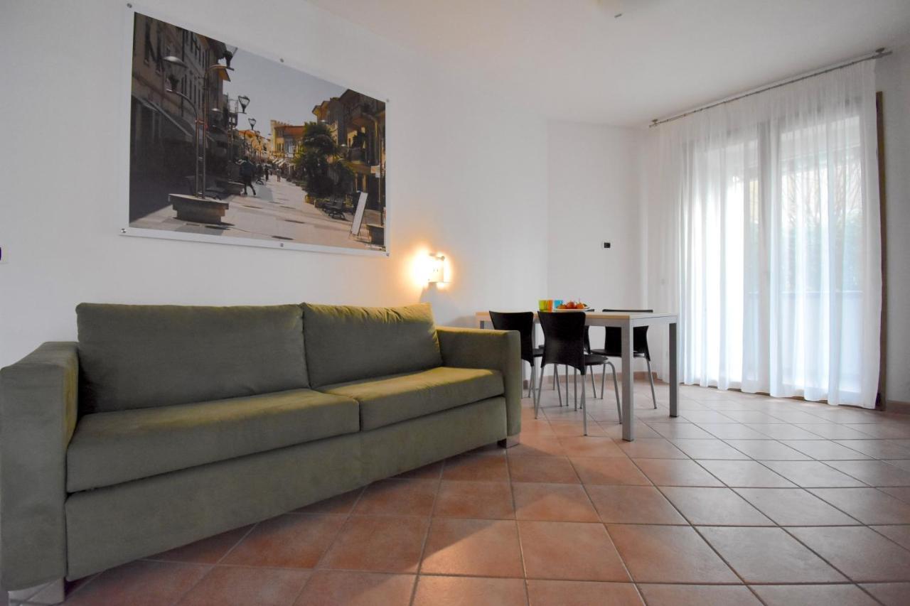 Residence Il Cardellino San Vincenzo Bagian luar foto