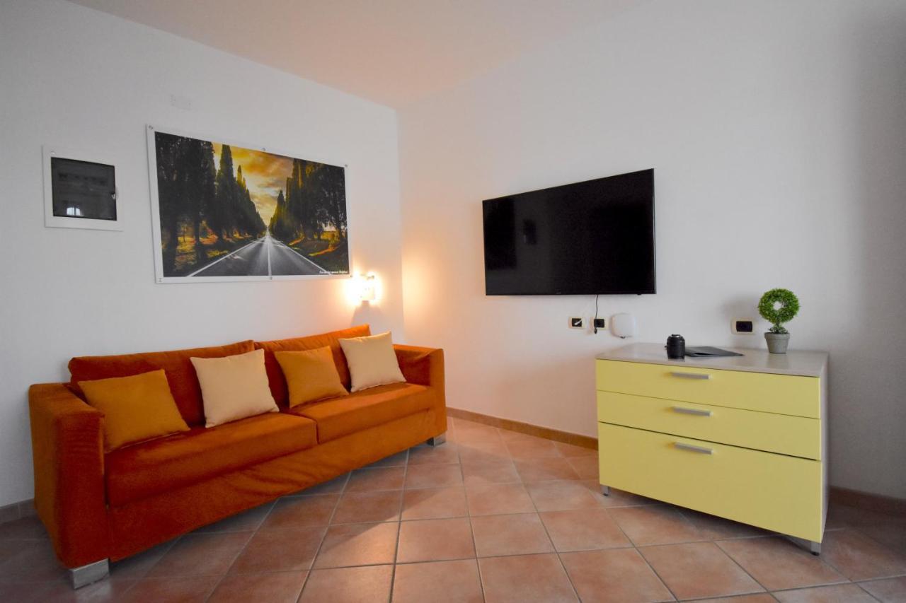 Residence Il Cardellino San Vincenzo Bagian luar foto